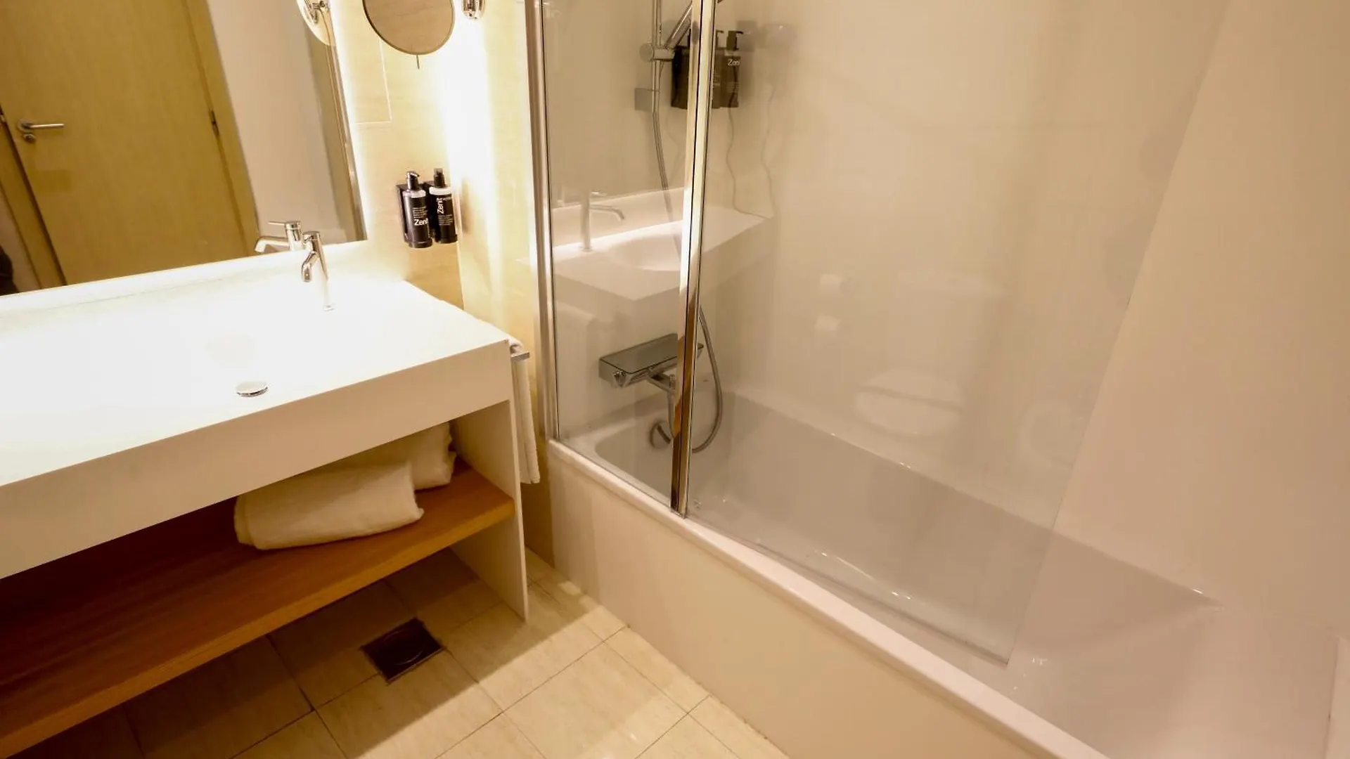 Hotel Zenit Bilbao España